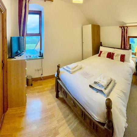 Highfields Farm B&B Stone  Buitenkant foto